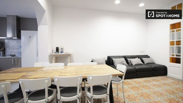 barcelona, Catalonia 08820 - Photo 1