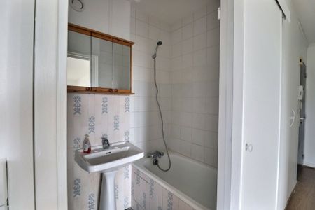 STUDIO A LOUER - ST MAUR DES FOSSES - 32.91 m - 820 € - Photo 5