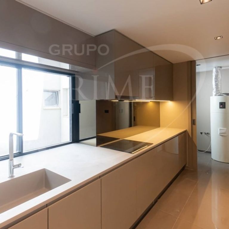 Luxury Flat for rent in Avenida Brasil (Foz do Douro), Porto, Distrito do Porto - Photo 1