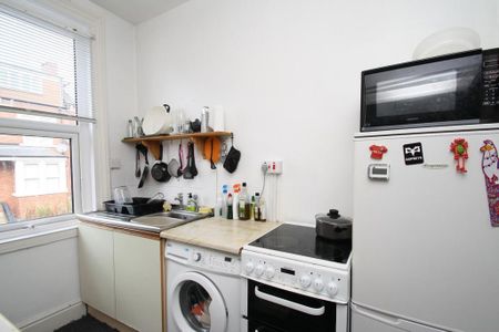 1 bedroom flat to rent - Photo 3