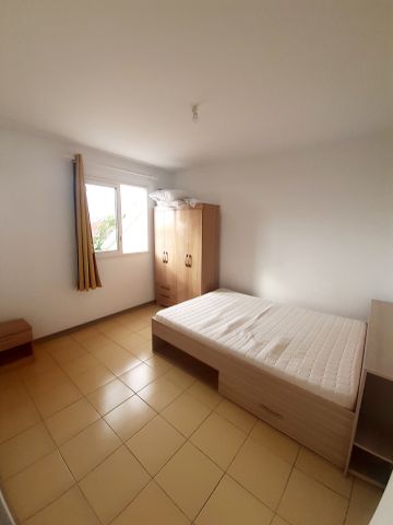 Location Appartement 4 pièces 104m² ST LOUIS 97421 - Photo 2