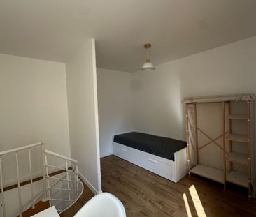 Appartement meublé de 4 piéces rénové - Photo 2
