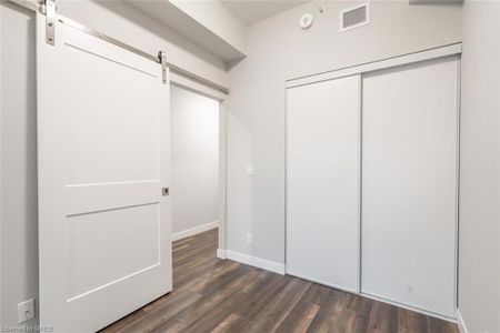 For Lease - 15 Queen Street Unit# 805, Hamilton, Ontario - Photo 5