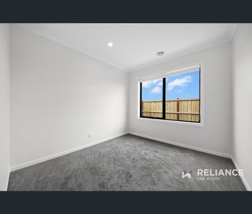 7 Falstaff Street, Fraser Rise, Vic 3336 - Photo 1