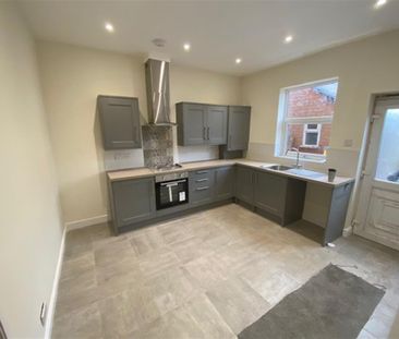 2 bedroom terraced house to rent - Photo 6