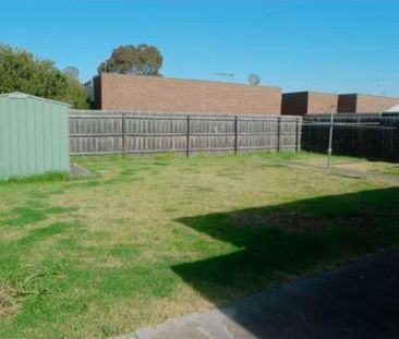 Gladstone Park - Photo 6