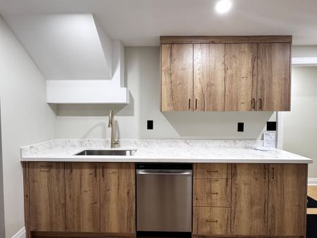 For Lease - 9 Delevan Court Unit# B2, Richmond Hill, Ontario - Photo 5