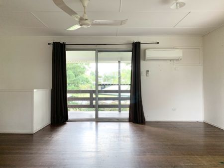 3 BEDROOM HIGH-SET HOUSE WITH OFFICE & DECK! - Photo 2