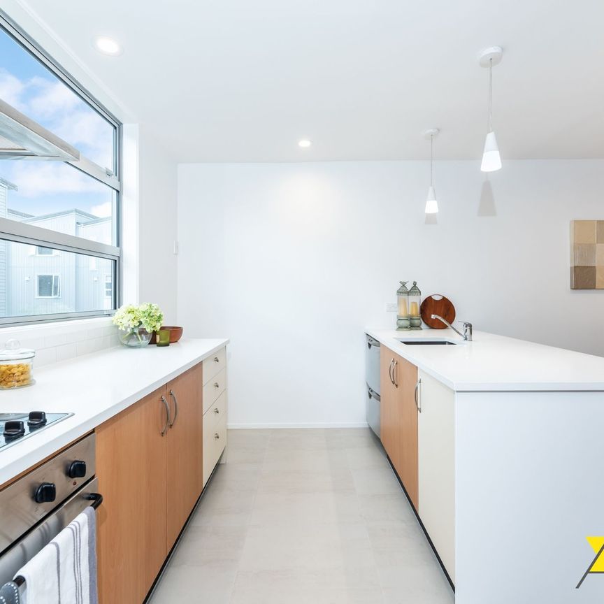 Modern Three-Bedroom Townhouse Offering Space, Style, and a Prime Parnell Location - Photo 1