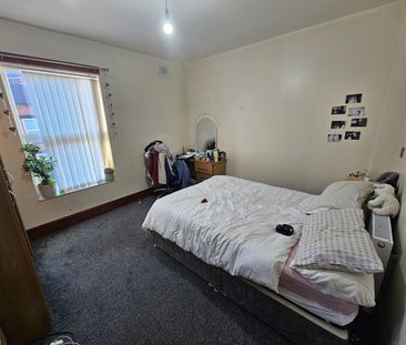 3 Bed - 32 Hessle Terrace, Hyde Park, Leeds - LS6 1EQ - Student - Photo 4