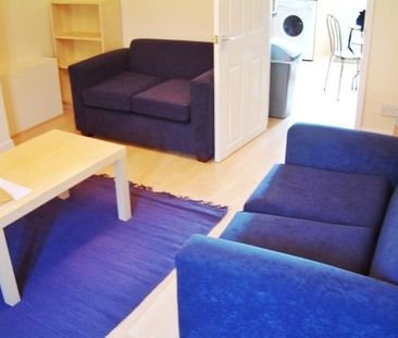 96 Newland Street West, Lincoln, Lincolnshire, LN1 1PH - Photo 2