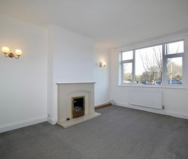 2 Bedroom Maisonette - Lower To Let - Photo 6
