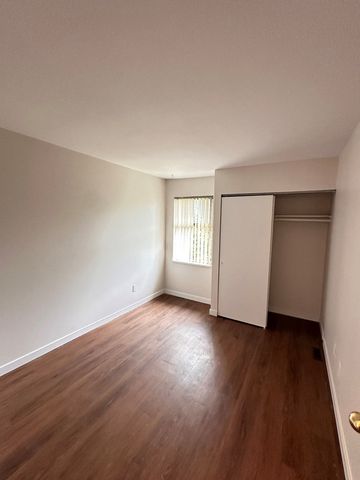Abbey Glenn Townhomes - Photo 4