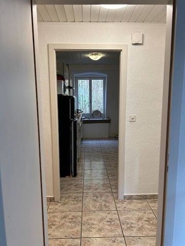 Coquet 2,5 pièces entièrement rénové au dernier étage d'un immeuble proche de la gare - Photo 3