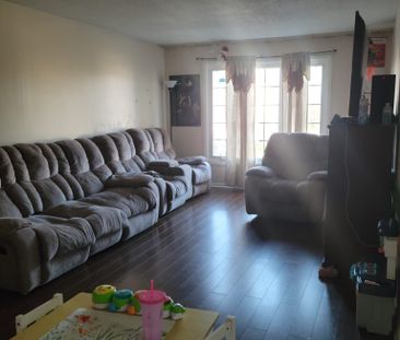 For Lease - 94 Leacrest Street, Brampton, Ontario - Photo 2