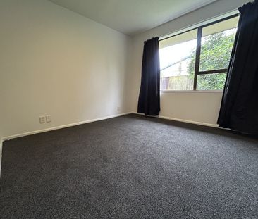 2/5 Gates Lane, Woolston - Photo 3