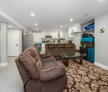 For Lease - 67 Ten Pines Road, Vaughan, Ontario - Photo 2