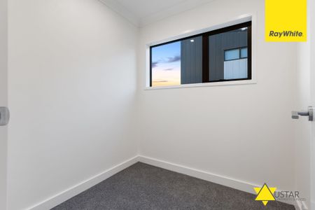 Prime Corner Unit with Extra Light - Enquire Now for a Viewing! - Photo 5