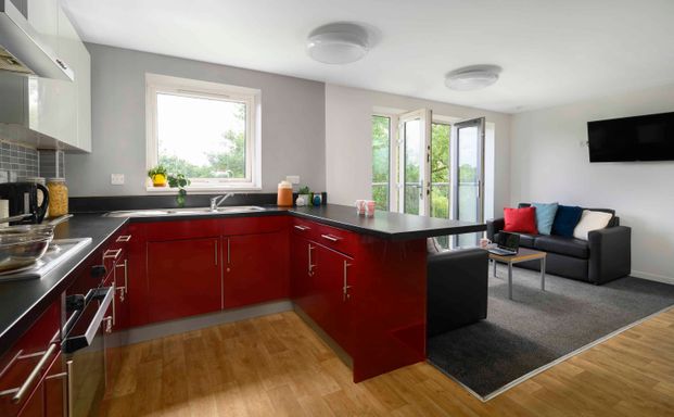 5 Bedroom Apartment - Deluxe Room - Photo 1