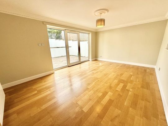 6 bedroom detached house to rent - Photo 1