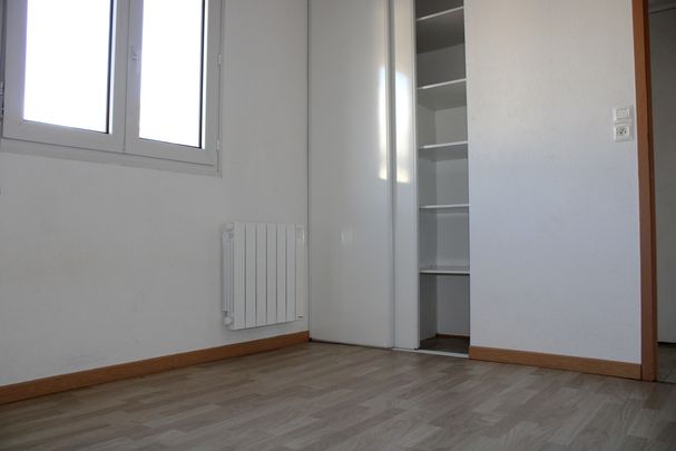 A Louer. Disponible le 16/11/2025 Proche de l’I.U.T, T2 de 42 m² au 1er étage - Photo 1