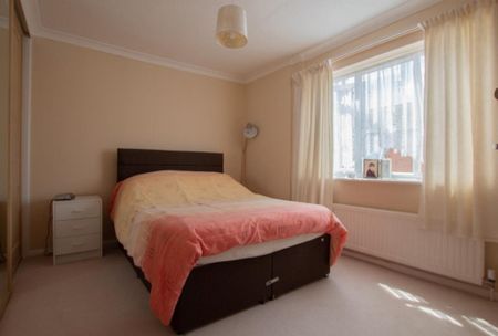 3 bedroom property to rent - Photo 4