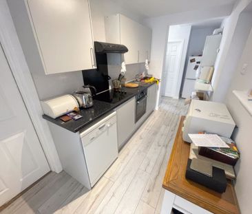 2 Bedroom Flat To Rent in Winton - £1,272.72 pcm Tenancy Info - Photo 5