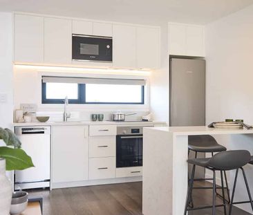 2 Bedroom Townhouse - $600/Week! - Photo 1