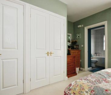 Ocean present a great one-bedroom riverside flat in Bristol offers ... - Photo 2