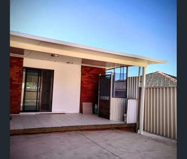 Fully Renovated Four Bedroom Family Home - Photo 6