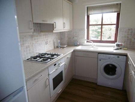 2 bedroom flat to rent - Photo 3