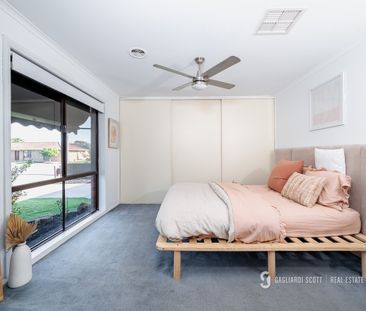 Updated 4 Bedroom Home - GV Health Precinct! - Photo 1