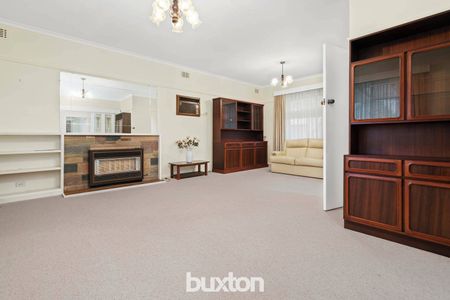 Family-Sized Living in a Family-Wise Court! - Photo 2