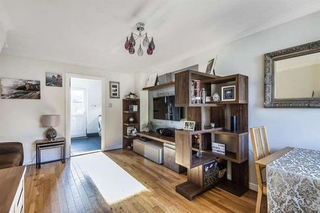 Stephen Close, Twyford, RG10 - Photo 3