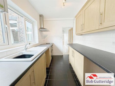 2 bedroom terraced house to rent - Photo 5