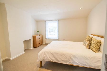 2 bedroom terraced house to rent - Photo 4