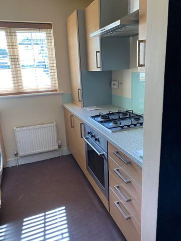 2 bedroom flat to rent - Photo 5