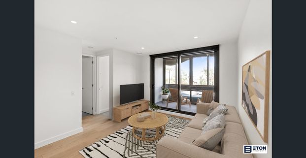 Live in Style – Hampton Quarter Apartment - Photo 1