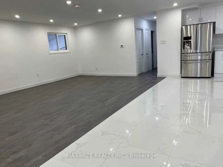 Property For Lease | W8130658 - Photo 2