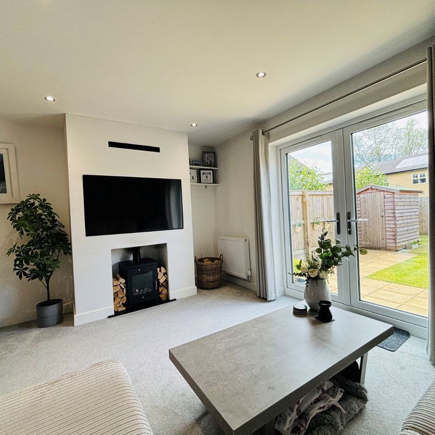 2 bedroom semi-detached house to rent - Photo 1