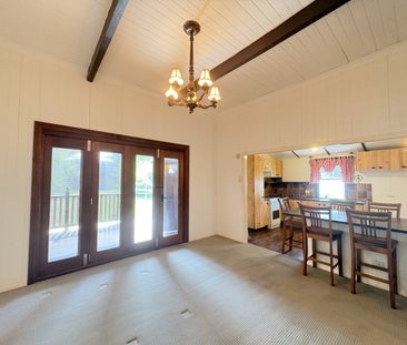 Charming 3-Bedroom Home with Great Indoor-Outdoor Living - Garden M... - Photo 4