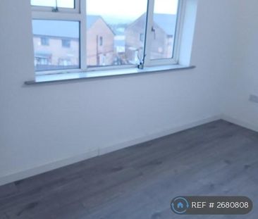 2 bedroom semi-detached house to rent - Photo 3