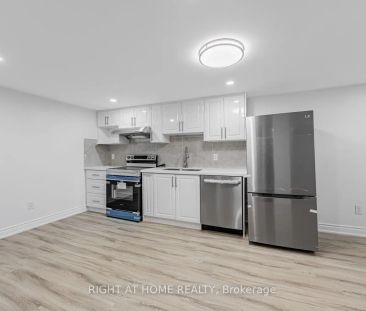 225 Essex Avenue #lower Unit - Photo 2