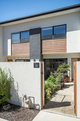 3 Bedroom Town House - Photo 1