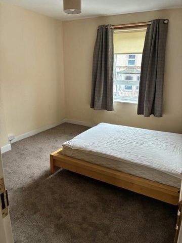 1 bedroom in a house share to rent - Photo 4