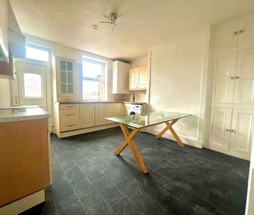 3 bedroom terraced house to rent - Photo 5