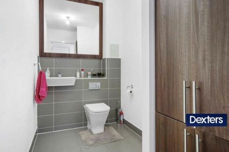 Bathurst Square, South Tottenham, N15 - Photo 2