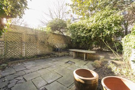 3 bedroom maisonette to rent - Photo 4