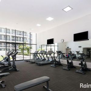 Stunning 1 Bedroom Apartment - Photo 3