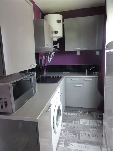 Location Appartement 1 pièce 23m² LE CREUSOT 71200 - Photo 2